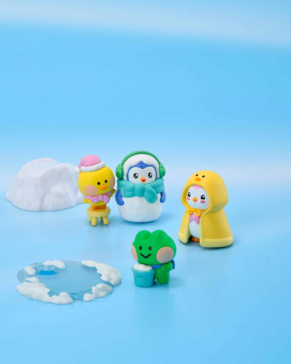 LINE FRIENDS minini x Pudgy Penguins Collectible Figure Set