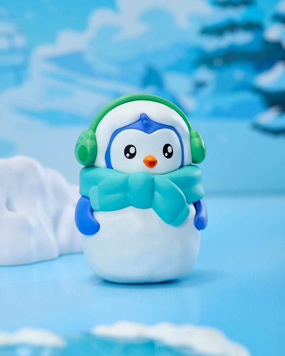 LINE FRIENDS minini x Pudgy Penguins Collectible Figure Set